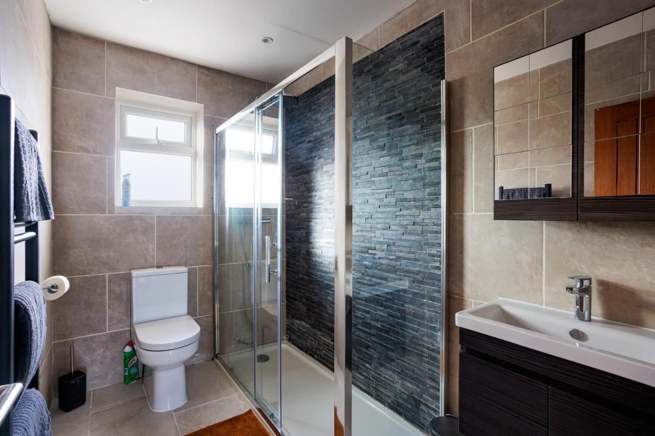 Апартаменти Entire Luxurious Flat Sleeps 4 Persons Лондон Екстер'єр фото