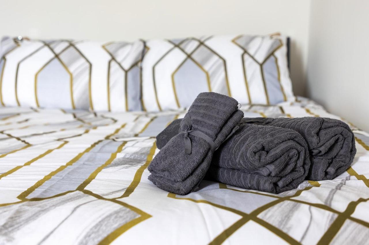 Апартаменти Entire Luxurious Flat Sleeps 4 Persons Лондон Екстер'єр фото