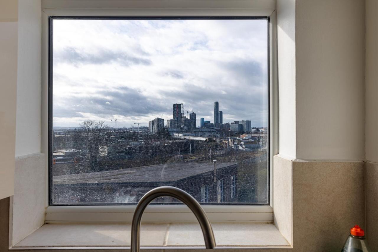 Апартаменти Entire Luxurious Flat Sleeps 4 Persons Лондон Екстер'єр фото