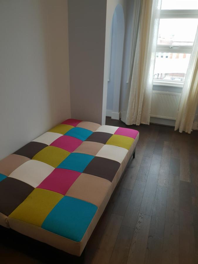 Апартаменти Entire Luxurious Flat Sleeps 4 Persons Лондон Екстер'єр фото